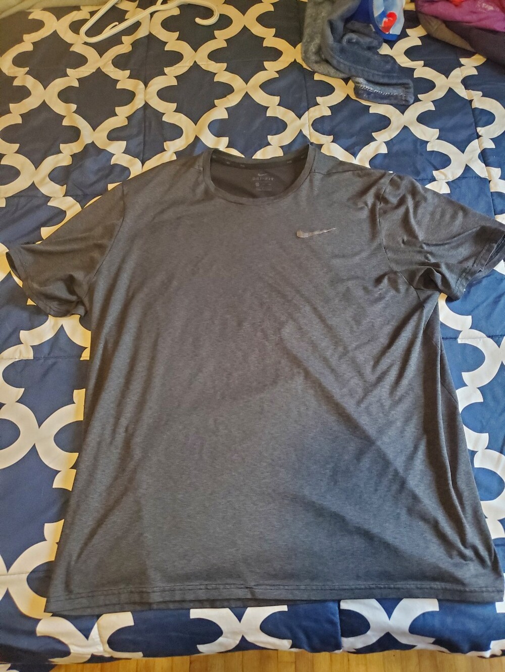 Nike Men’s Short Sleeve Performance Tee — Dark Gray